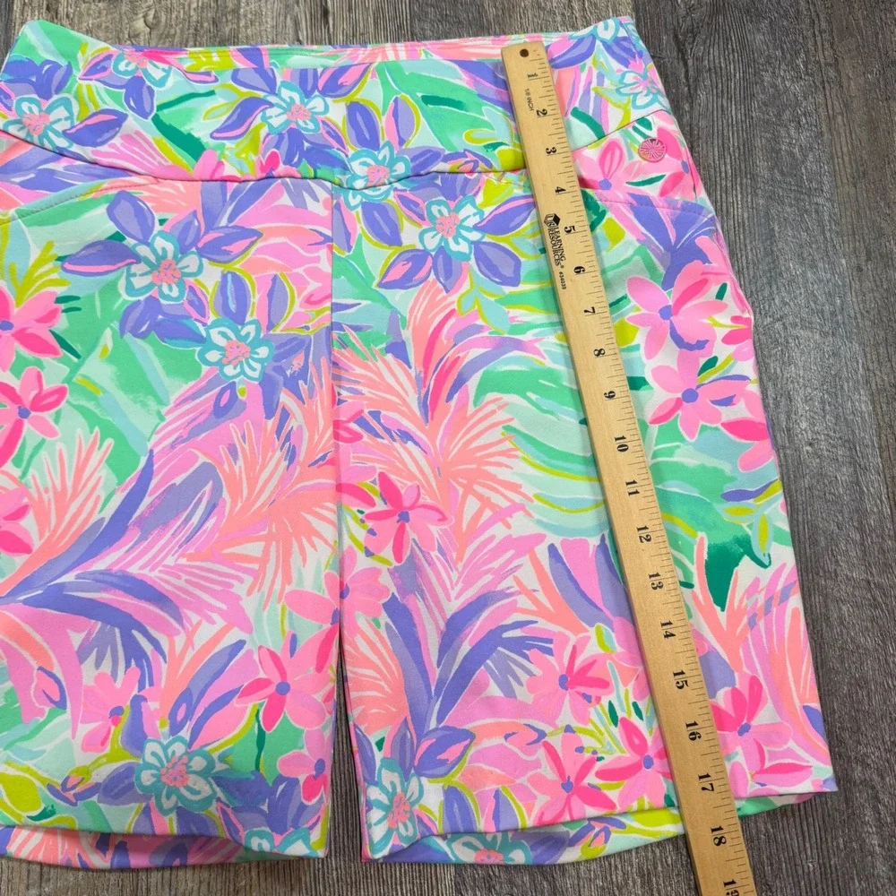 Lilly Pulitzer Luxletic Reid Womens 8 Vibrant Colorful Floral Golf Shorts